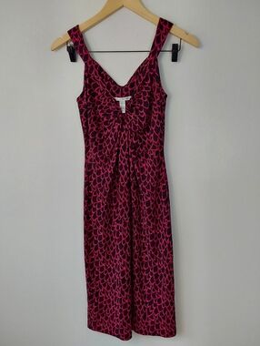 Diane Von Furstenburg Pink & Black Silk Scallop Print V-neck Sleeveless Dress